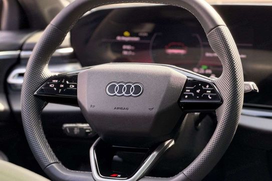 Audi A6 TDI quattro S line Avant