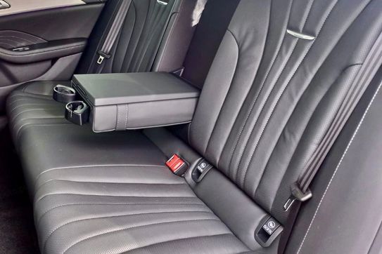 Hongqi H5 Deluxe 2.0T DSG