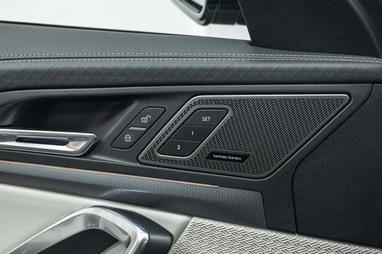 BMW iX2 eDrive20 M Sport