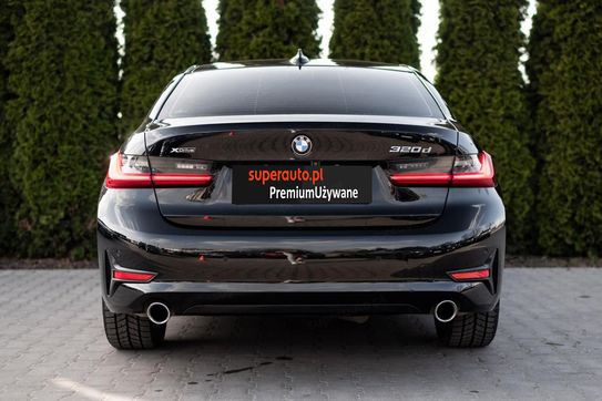 BMW Seria 3 320d xDrive Sport Line