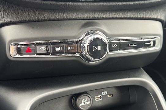 Volvo XC40 B3 Plus Dark aut