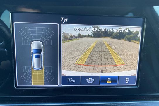 Mercedes Klasa E E 220 d  9G-TRONIC