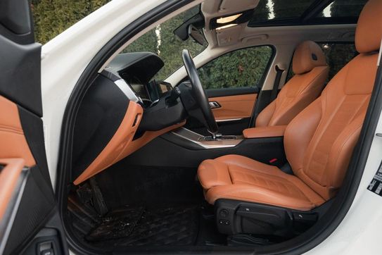 BMW Seria 3 320d mHEV Luxury Line sport-aut