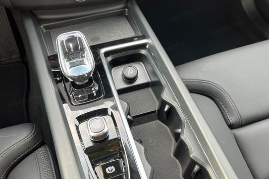 Volvo XC60 B5 B AWD Plus Dark