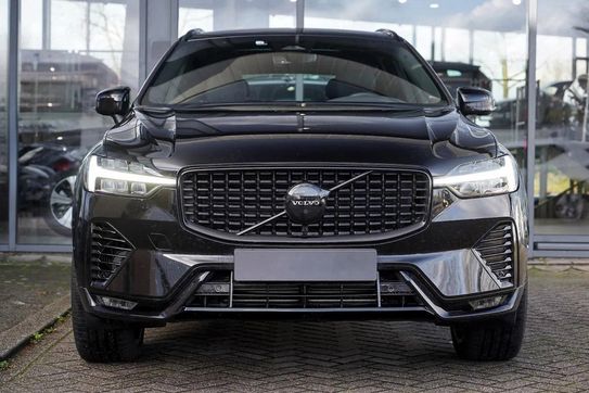 Volvo XC60 B5 B AWD Ultra Black Edition