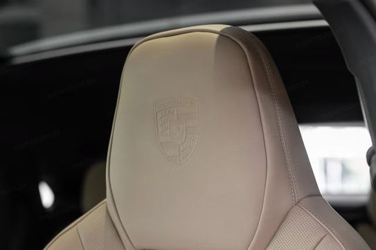 Porsche Cayenne Black Edition