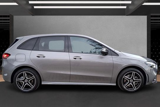 Mercedes Klasa B 250 e AMG Line