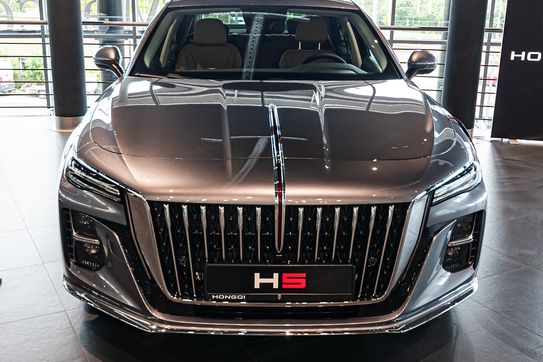 Hongqi H5 Deluxe 2.0T DSG