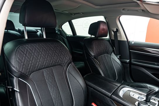 BMW Seria 7 750Li xDrive