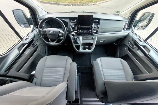 Ford Tourneo Custom L2H1 Titanium