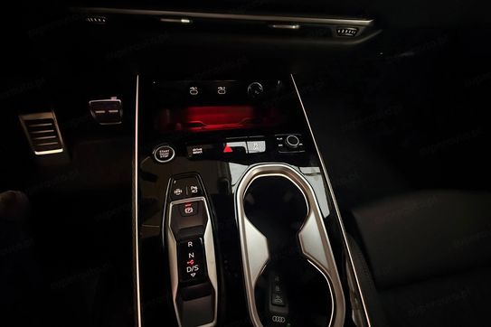 Audi A6 TDI quattro S line Avant