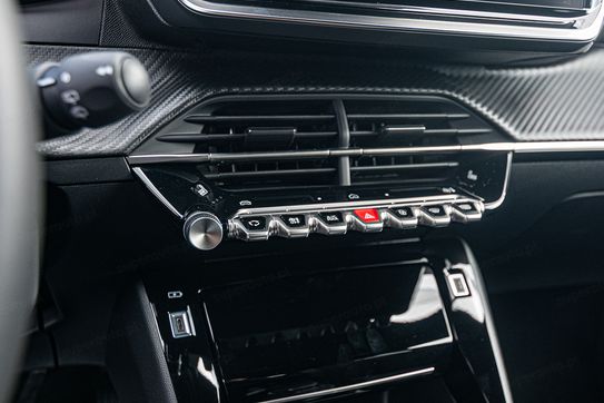 Peugeot 2008 Allure e-DCS 1.2 mHEV