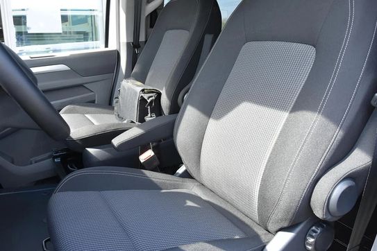 Volkswagen Transporter Plus Edition L2H1 DSG