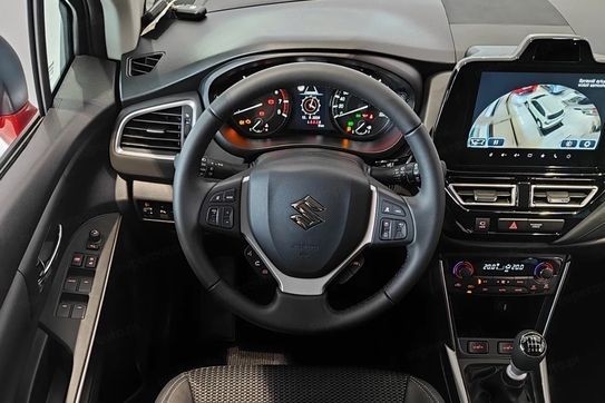 Suzuki S-Cross 1.4 SHVS Elegance 4WD