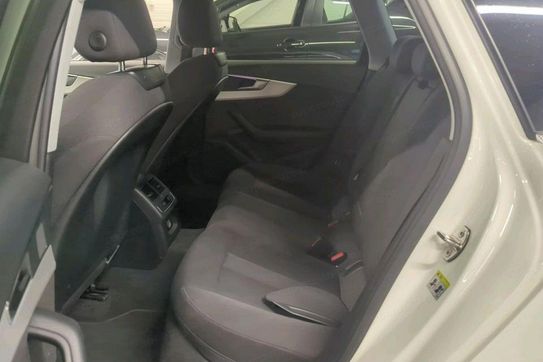 Audi A4 35 TFSI mHEV S Line S tronic