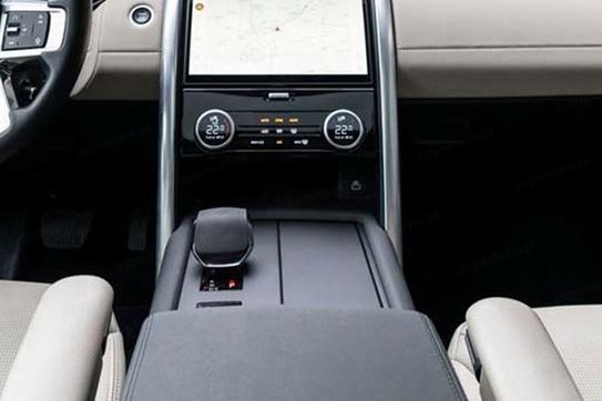 Land Rover Discovery V 3.0 D250 Dynamic SE