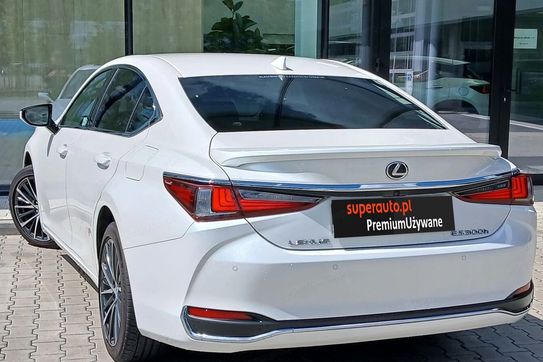 Lexus ES 300h Business Edition