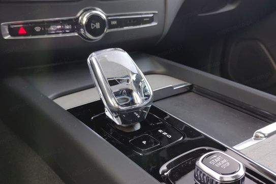 Volvo XC60 T6 Plug-In Hybrid AWD Plus Dark