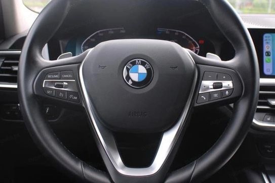 BMW Seria 3 320d xDrive Sport Line aut