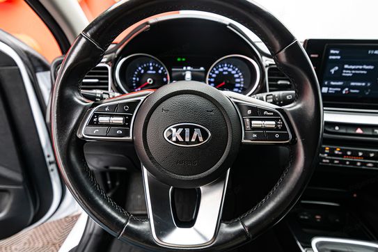 Kia Ceed 1.6 CRDi SCR L
