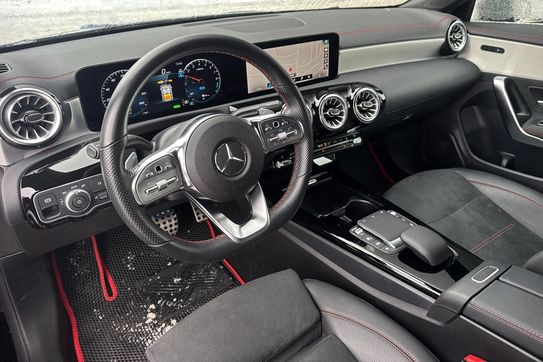 Mercedes CLA 250 e AMG Line 8G-DCT