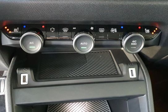 Citroen C4 X PureTech Shine Pack S&S EAT8