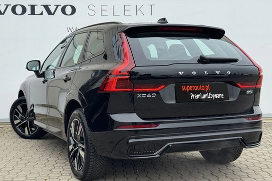 Volvo XC60 B5 B AWD Plus Dark
