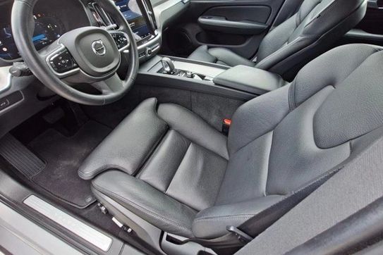 Volvo V60 B3 B Plus Dark