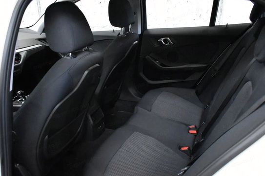 BMW Seria 1 118i Advantage