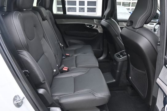 Volvo XC90 T8 AWD Plug-In Hybrid Ultra Dark 7os