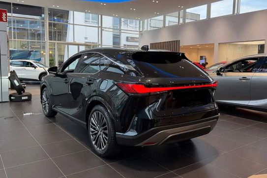 Lexus RX 450h+ Omotenashi 2.5 Hybrid Plug-in