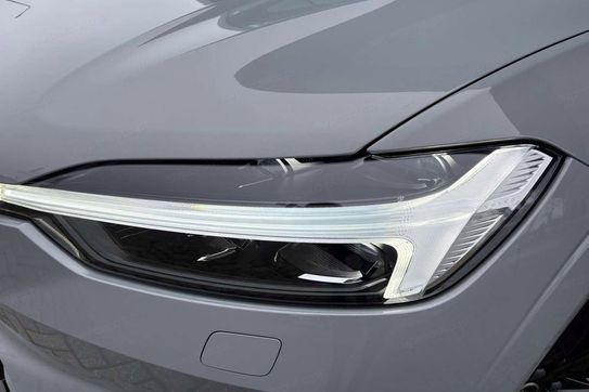 Volvo XC60 B5 AWD Ultra Black Edition