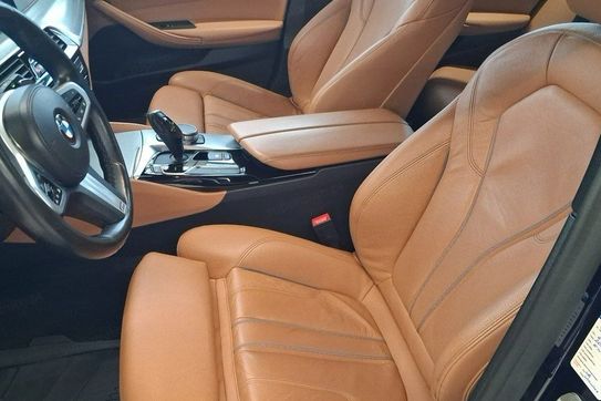 BMW Seria 5 Touring 540d xDrive M Sport