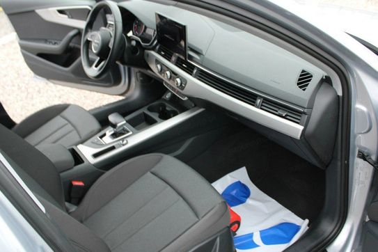 Audi A4 35 TFSI mHEV S tronic