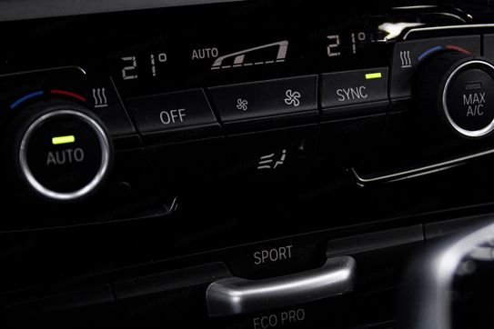 BMW Seria 2 218d Advantage aut