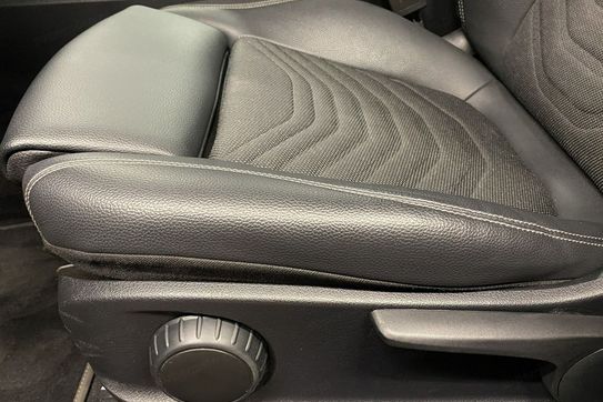 Mercedes GLB 200