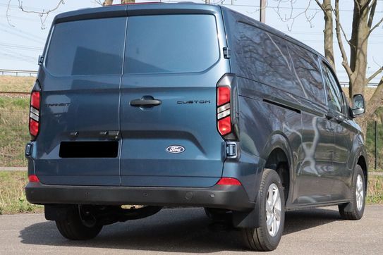 Ford Transit Custom 320 L2H1 Trend A8