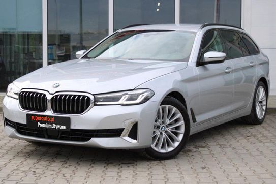 BMW Seria 5 520d xDrive Luxury Line