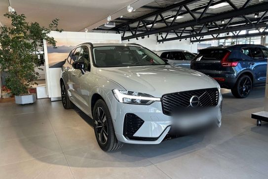Volvo XC60 B5 AWD Plus Dark