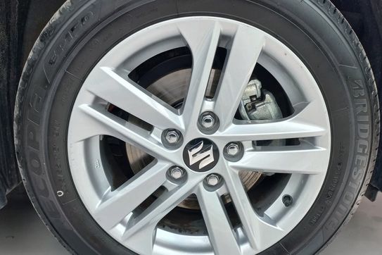 Suzuki Swace 1.8 Hybrid Elegance CVT