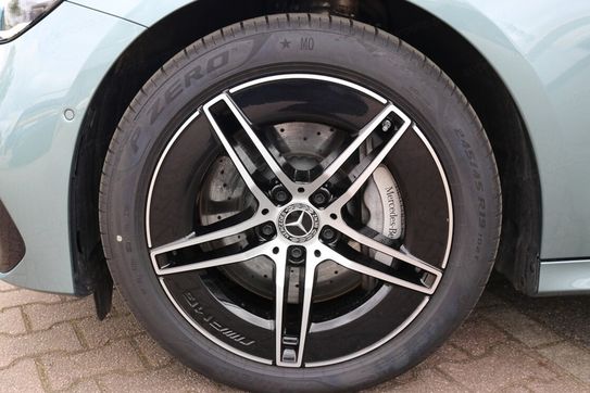 Mercedes Klasa E 220 d AMG