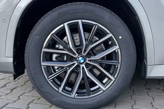 BMW iX1 eDrive20 M Sport