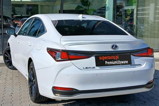 Lexus ES 300h F Sport Edition
