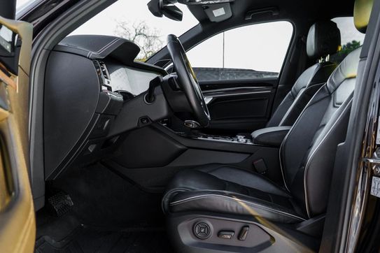 Volkswagen Touareg 3.0 V6 TFSI 4Motion R-Line