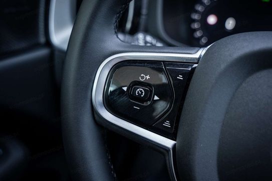 Volvo XC60 B5 AWD Ultra Black Edition