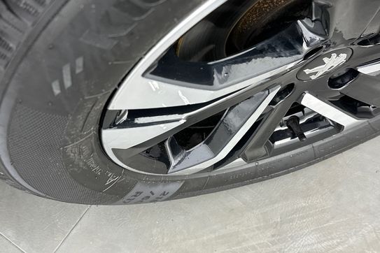 Peugeot 2008 GT 1.2 PureTech EAT8