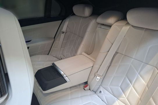 BMW Seria 7 740d xDrive mHEV