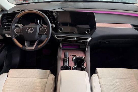 Lexus RX 450h+ Omotenashi Plug-in