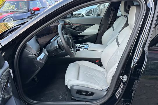 BMW Seria 5 520d xDrive mHEV M Sport aut