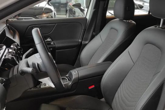 Mercedes GLA 200 7G-DCT